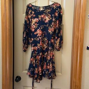 Flowered boutique dress w/ rope belt